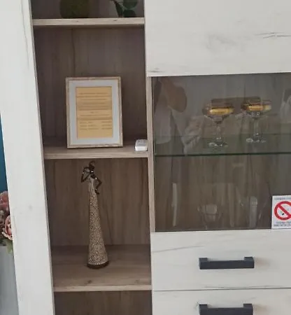 Lux 10 Center, Free Parking