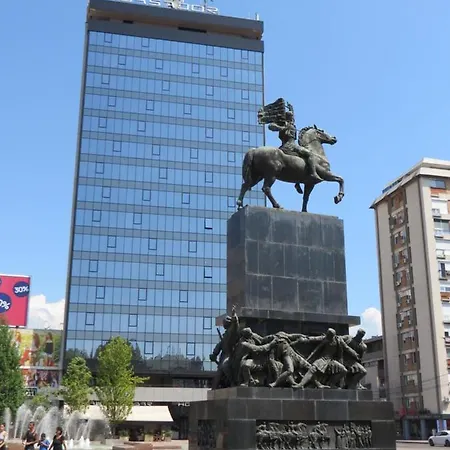 Lux 10 Center, Free Parking * Ni