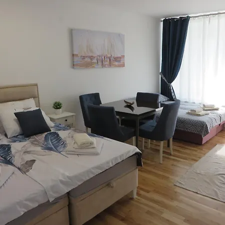 Lux 10 Center, Free Parking Apartment *