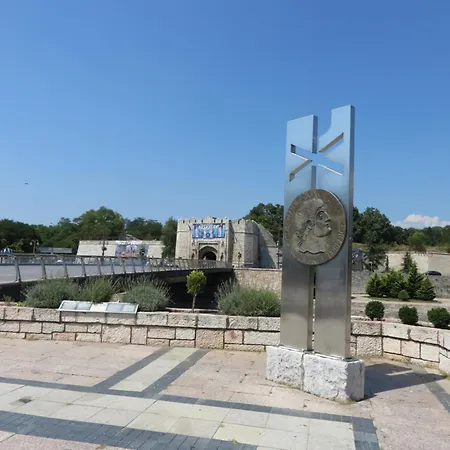 Lux 10 Center, Free Parking Nisz