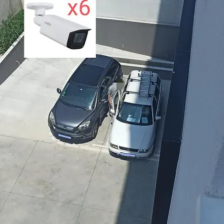 Lux 10 Center, Free Parking