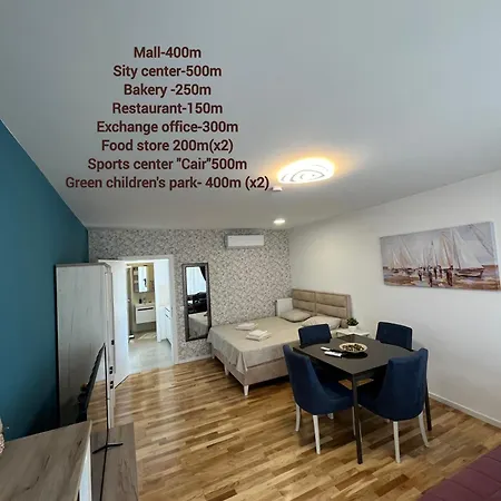 Lux 10 Center, Free Parking *